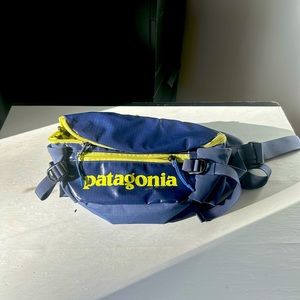 Patagonia Black hole Waist pack 5L light blue Classic design